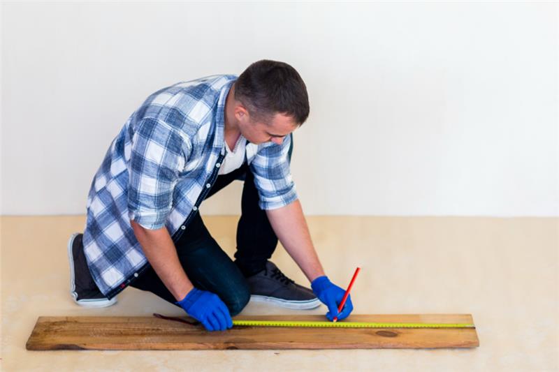 Flooring Installation Contractors: Choosing the Right Material for Your Home 